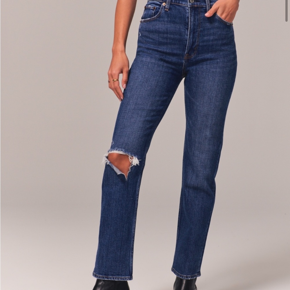 Abercrombie & Fitch | Ultra High Rise Ankle Straight Jean